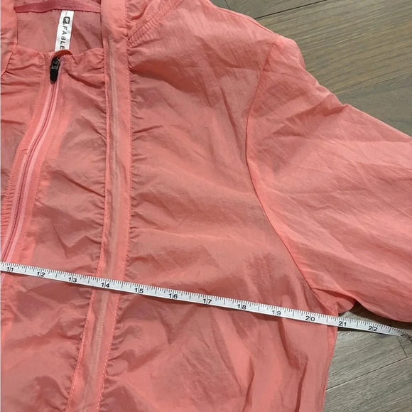 NWOT Fabletics Donovan Windbreaker in Blossom. Lightweight.Large. - Picture 7 of 8